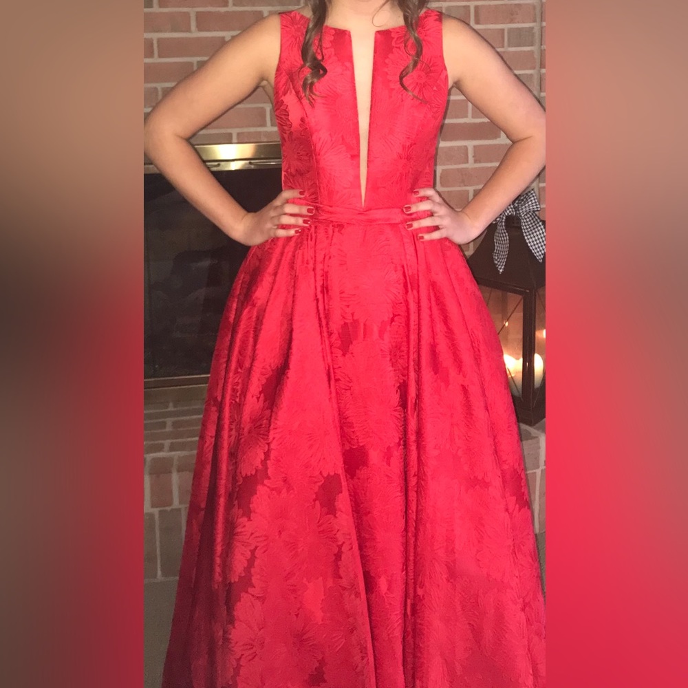 Sherri Hill prom formal dress